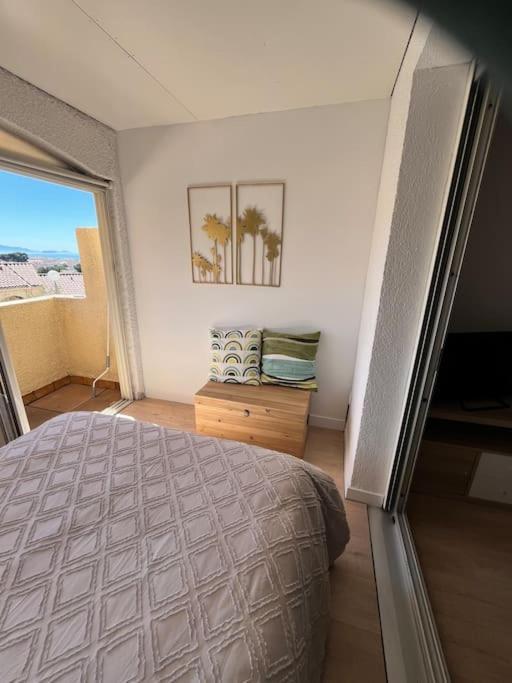 Studio Vue Mer Avec Piscine Et Terrain De Tennis Sausset-les-Pins Luaran gambar