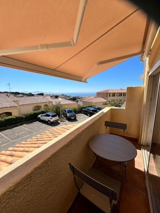 Studio Vue Mer Avec Piscine Et Terrain De Tennis Sausset-les-Pins Luaran gambar